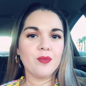 Meet your Posher, Mayra